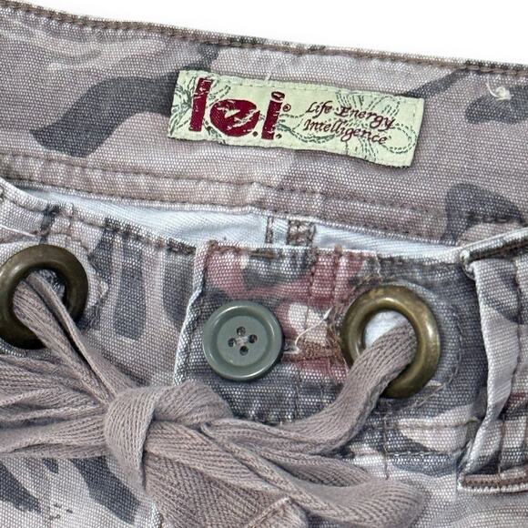 Lei Vintage Y2K Womens Juniors Low Rise Camo Cargo Flare Pants Size 3 Drawstring - Picture 4 of 13